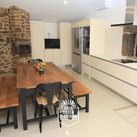 Casa Santa Marinha * Паредиш-ди-Кора